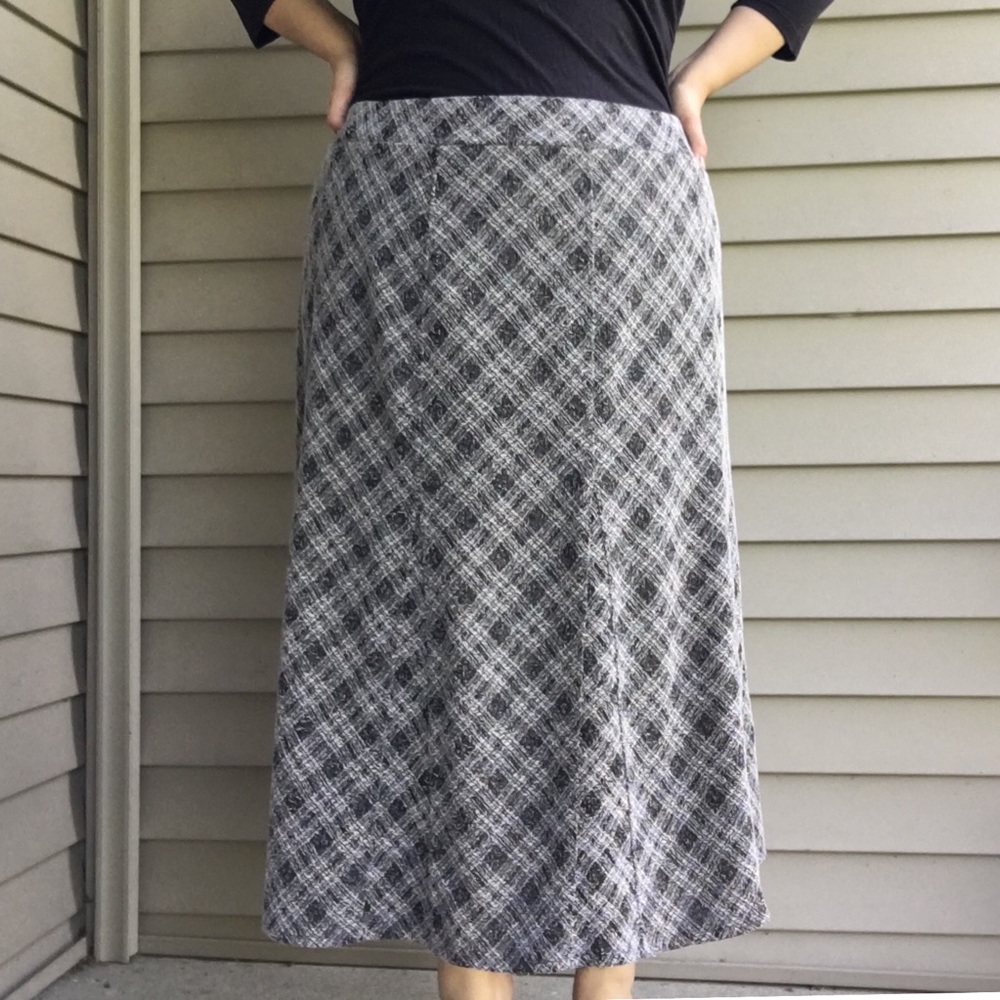 Long black and white plaid skirt